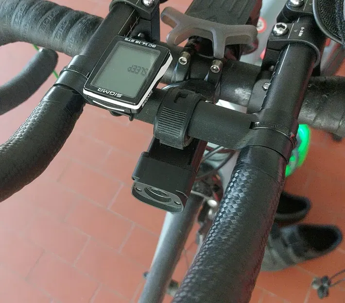 Giá đỡ đèn và đồng hồ tốc độ giữa Aerobar trong triathlon - Image 1