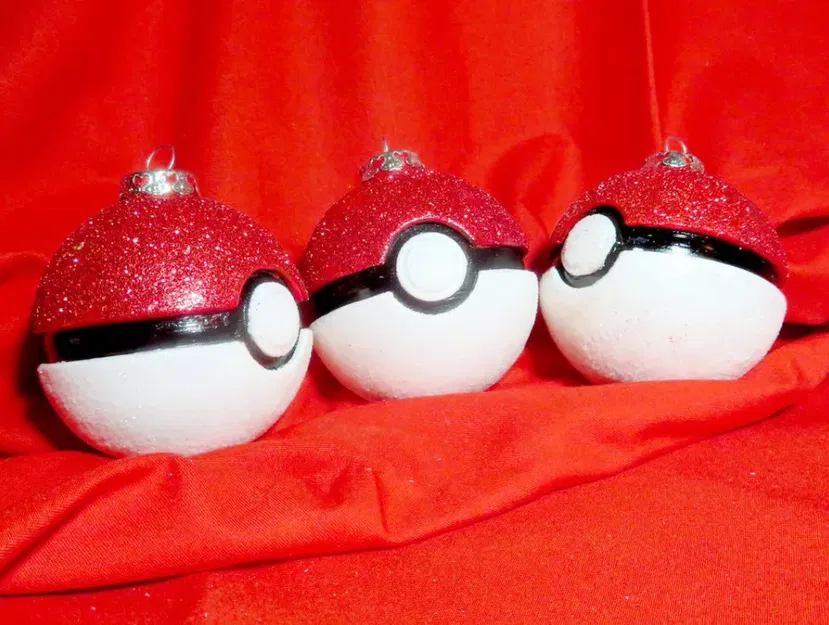 Cây trang trí giáng sinh Pokeball độc đáo - Image 1