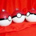 Cây trang trí giáng sinh Pokeball độc đáo - Thumbnail 1