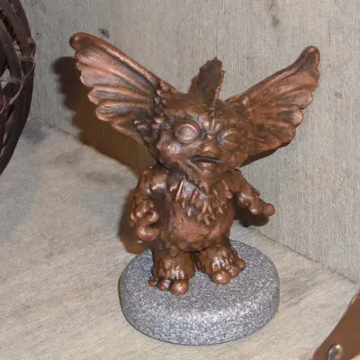 Mô hình Gremlin với giá đỡ từ MustangDave