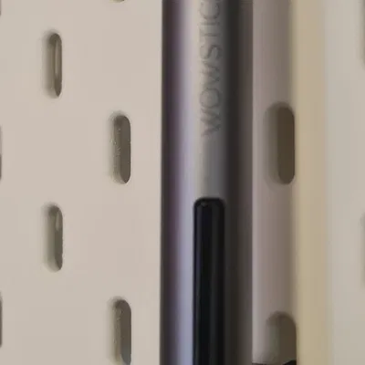 Giá đỡ wowstick cho bảng ghim skadis với móc đa năng