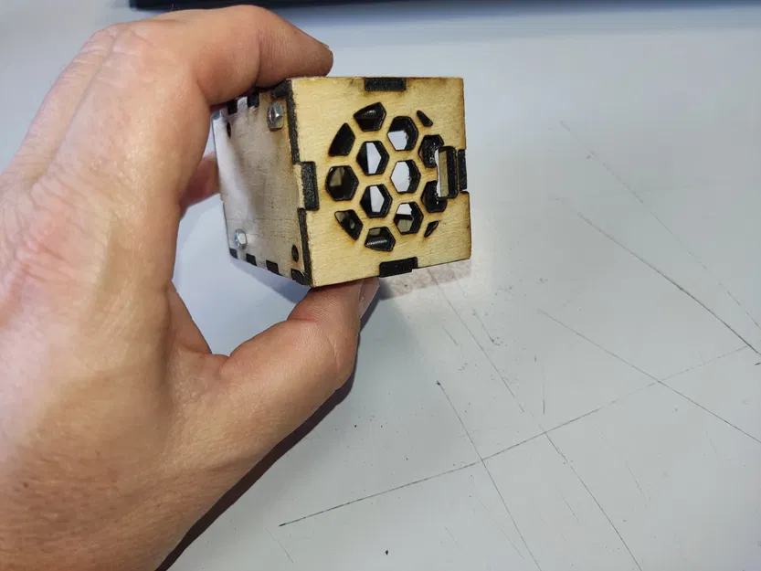 Vỏ bọc cho NerdMiner V2 chế tạo bằng CNC laser - Image 3