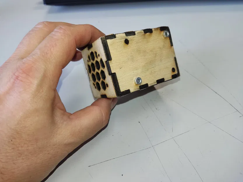 Vỏ bọc cho NerdMiner V2 chế tạo bằng CNC laser - Image 5