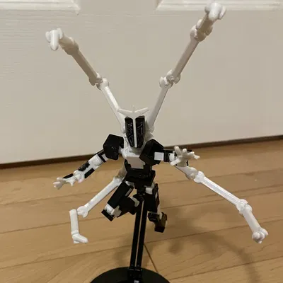 Nâng cấp đế trưng bày Lucky 13 với khớp nối bổ sung