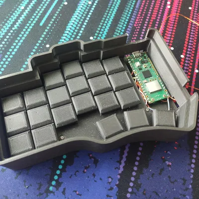 Hộp đựng di động cho bàn phím Piantor