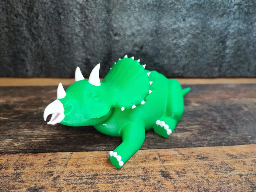 Tượng triceratops buồn ngủ in 3D đa màu sắc - Image 1