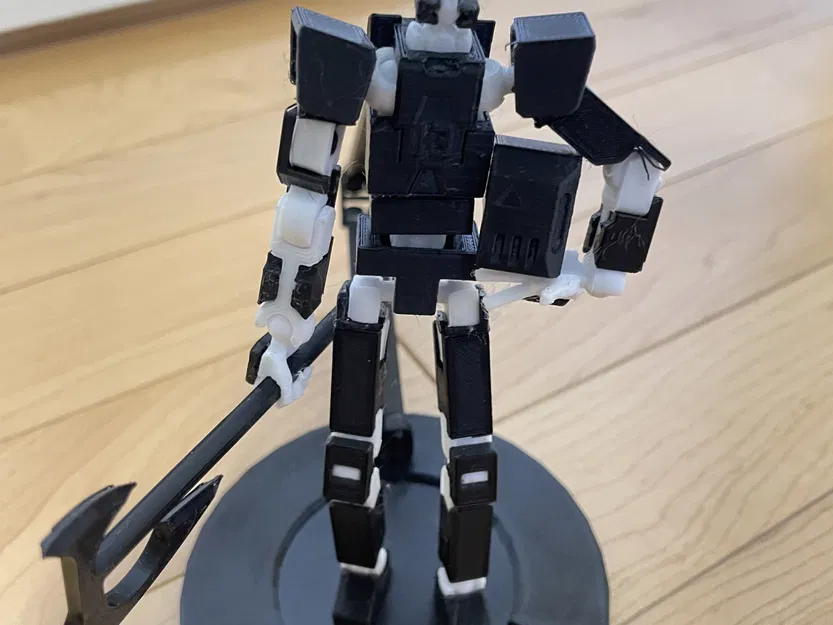 Đầu hình tam giác cho nhân vật Lucky 13 - Image 1