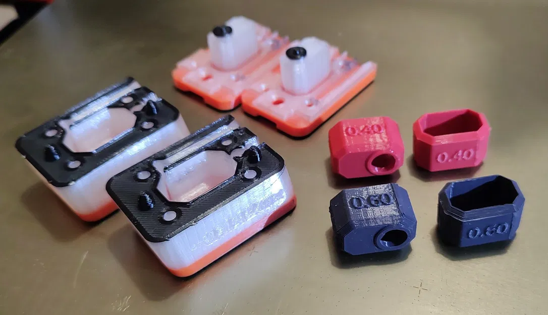 Khuôn tất silicone Nextruder với kích thước vòi phun được khắ... - Image 1