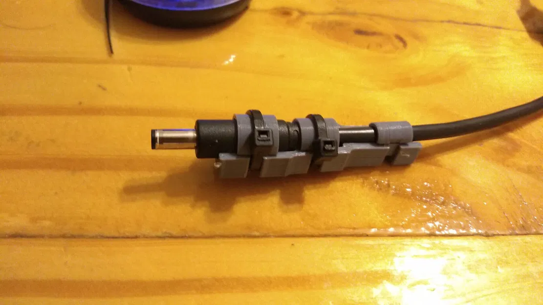 Giá đỡ cáp nguồn Dell chống gãy cho laptop - Image 2