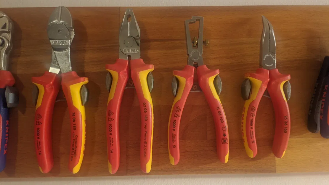 Giá đỡ tường Knipex tùy chỉnh cho kìm VDE - Image 1