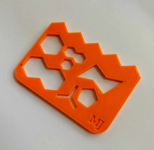 Mô hình hóa học với cấu trúc hexagon và liên kết bền carbon - Image 1