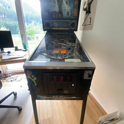 Bọc chân máy pinball gia đình Addams chống trầy xước