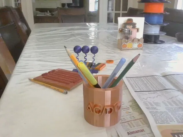 Giá đỡ bút AC/DC với hình ảnh ban nhạc nổi tiếng - Image 1