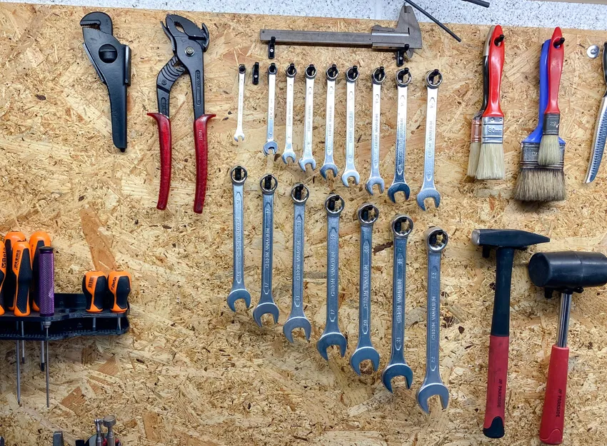 Móc treo tường tối giản cho công cụ tổ chức - Image 1