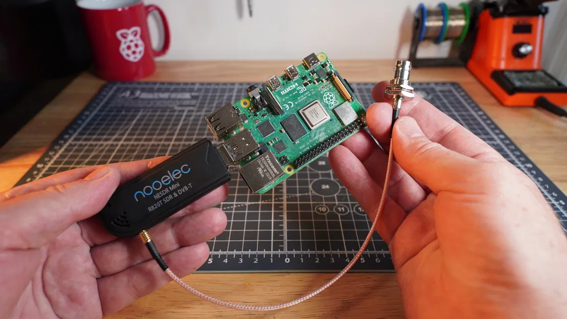 Ăng-ten vệ tinh thời tiết DIY với thiết kế Quadrifilar Helix - Image 3