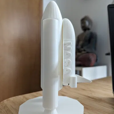 Giá đỡ bút hình tàu vũ trụ cho văn phòng