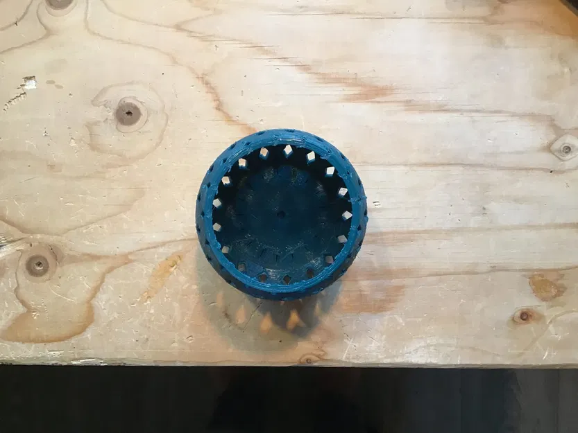 Giá đỡ nến với hiệu ứng ánh sáng độc đáo - Image 2