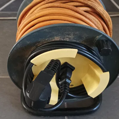 Phần lắp đặt ổ cắm C13 cho cuộn dây điện