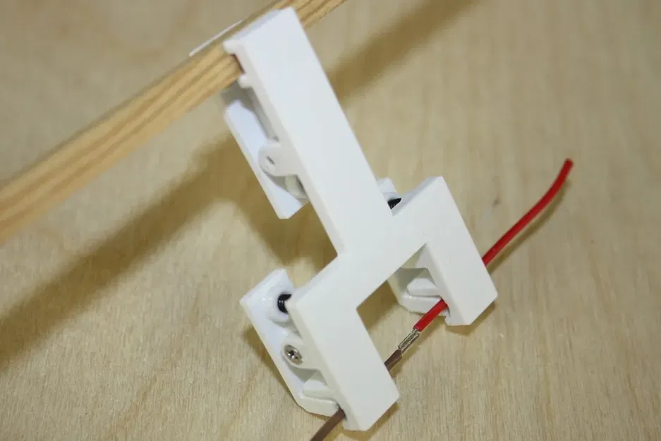 Công cụ hàn cáp với kẹp giữ và lò xo bút bi - Image 1