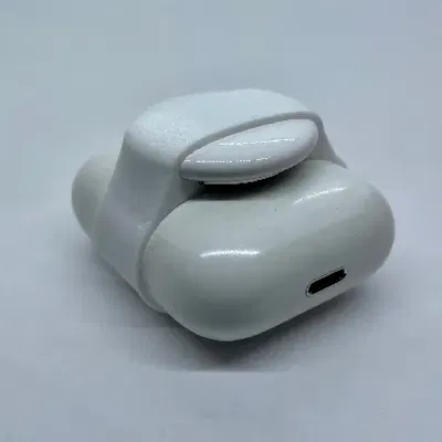 Vỏ bảo vệ AirTag cho AirPods và AirPods Pro