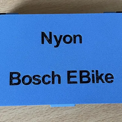 Hộp lưu trữ Nyon Bosch (Ebike) với cáp sạc USB