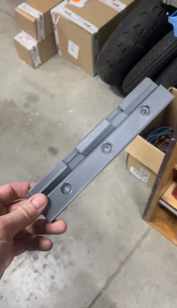 Hộp chứa ốc vít và đinh tán với giá treo tường - Image 2