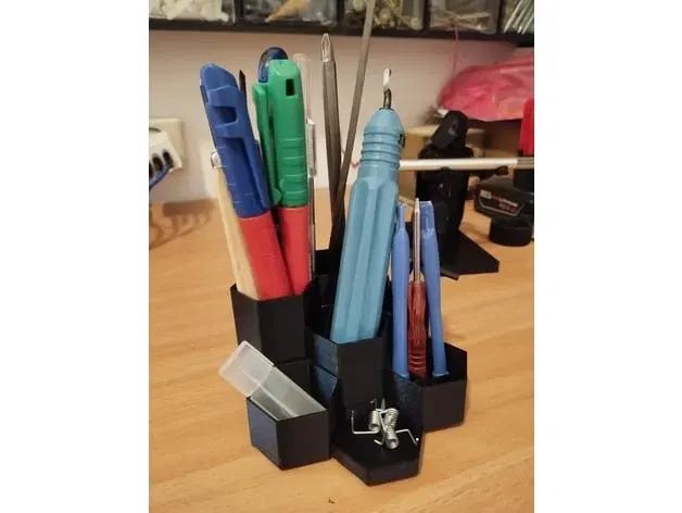 Giá đỡ văn phòng hình lục giác cho dụng cụ viết - Image 1