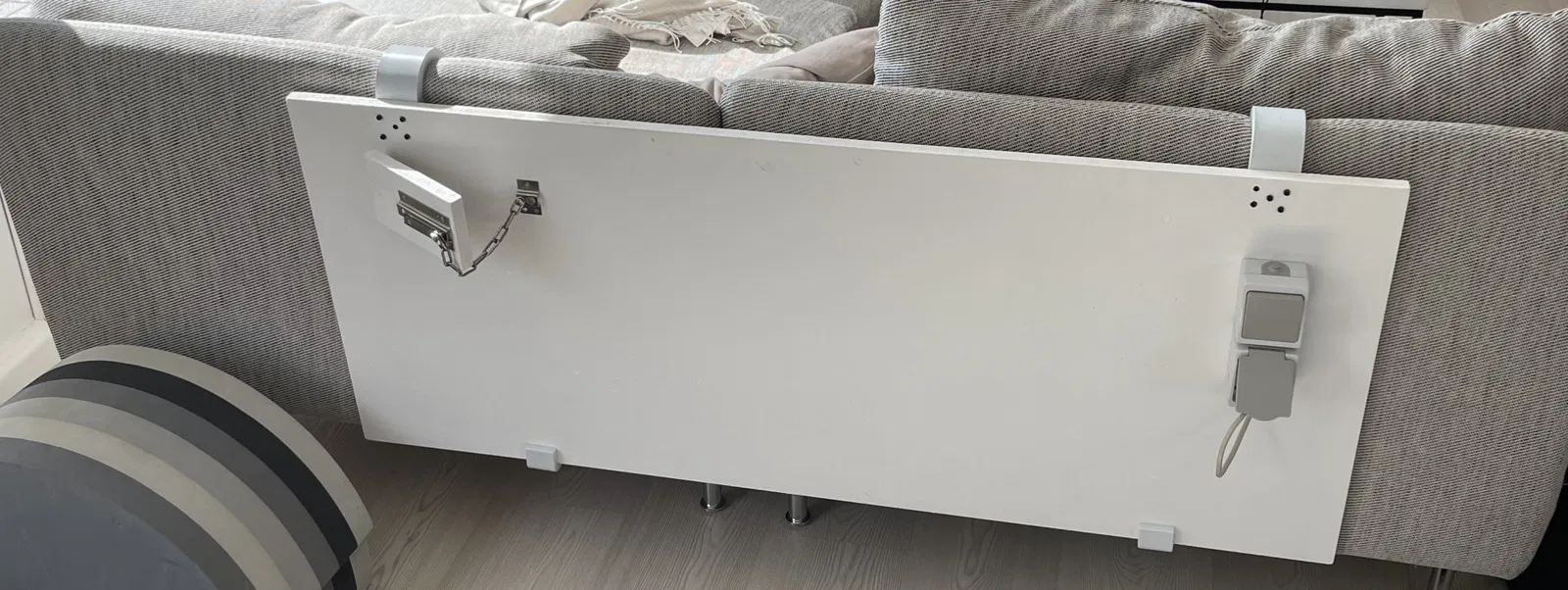 Giá treo bảng chơi cho ghế sofa ikea söderhamn - Image 1
