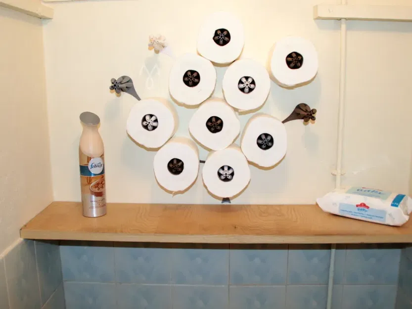 Cây đỡ giấy vệ sinh sáng tạo từ ý tưởng bất ngờ - Image 3