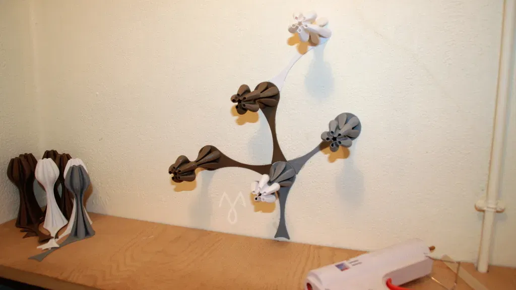 Cây đỡ giấy vệ sinh sáng tạo từ ý tưởng bất ngờ - Image 5