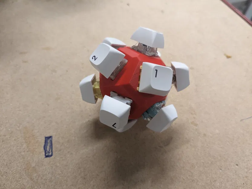 Giá đỡ công tắc hình lăng trụ 12 công tắc - Image 3