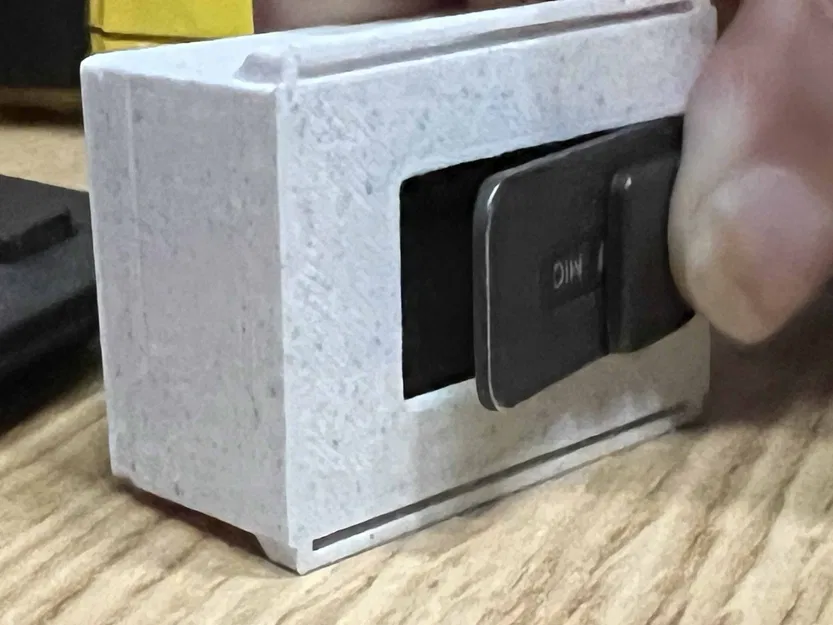 Hộp đựng mic không dây DJI cho ghi âm sự kiện - Image 4