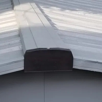 Nắp đậy thay thế cho mái kim loại trong gara kim loại