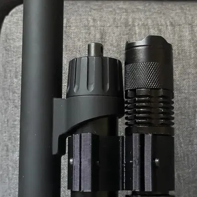 Giá đỡ đèn pin cho súng ngắn Winchester 12 gauge