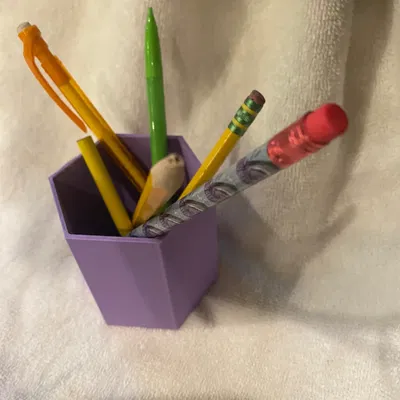 Cốc bút hình lục giác đơn giản cho văn phòng