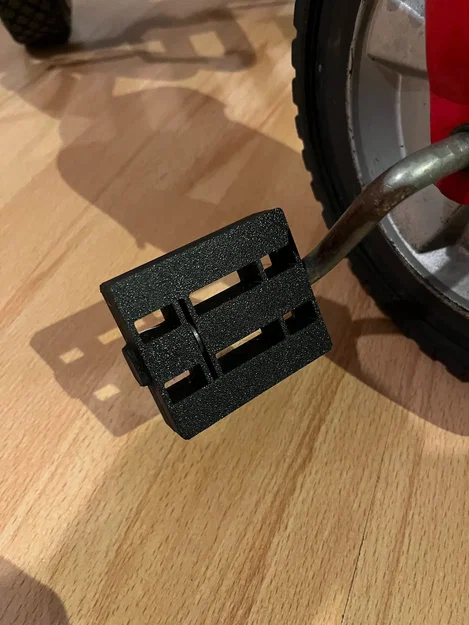 Bàn đạp thay thế cho xe đạp ba bánh trẻ em - Image 1