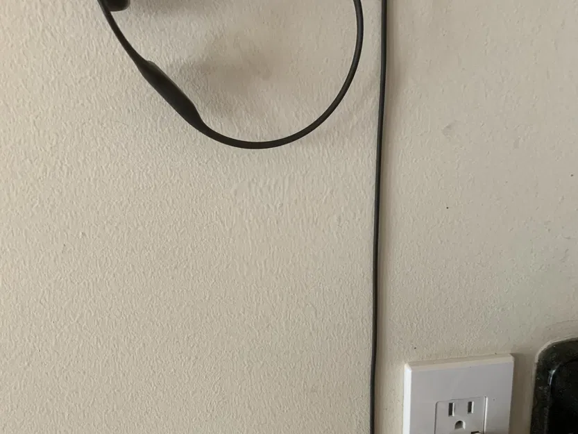 Cơ sở sạc treo tường Aftershokz Aeropex - Image 1