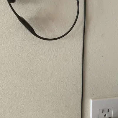 Cơ sở sạc treo tường Aftershokz Aeropex