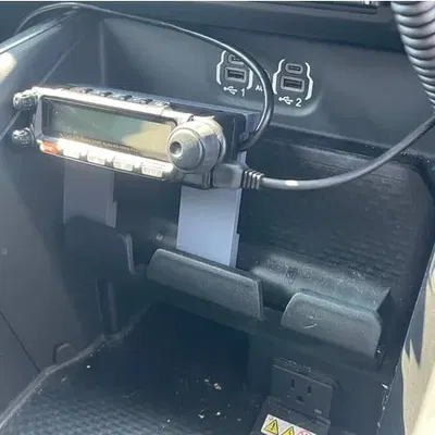 Bảng gắn Wouxun KG-1000G Plus cho Ram 2500 2019