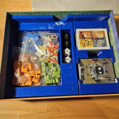 Hộp chèn ROOT cho thẻ bài có bao bì