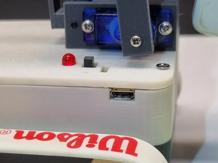 Robot MiniBot điều khiển Wifi với cánh tay cơ khí cho văn phòng - Image 5