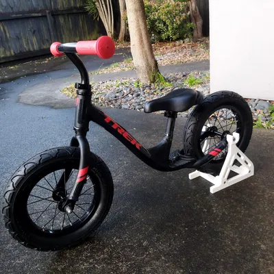 Giá đỡ xe đạp cân bằng cho xe Trek 12