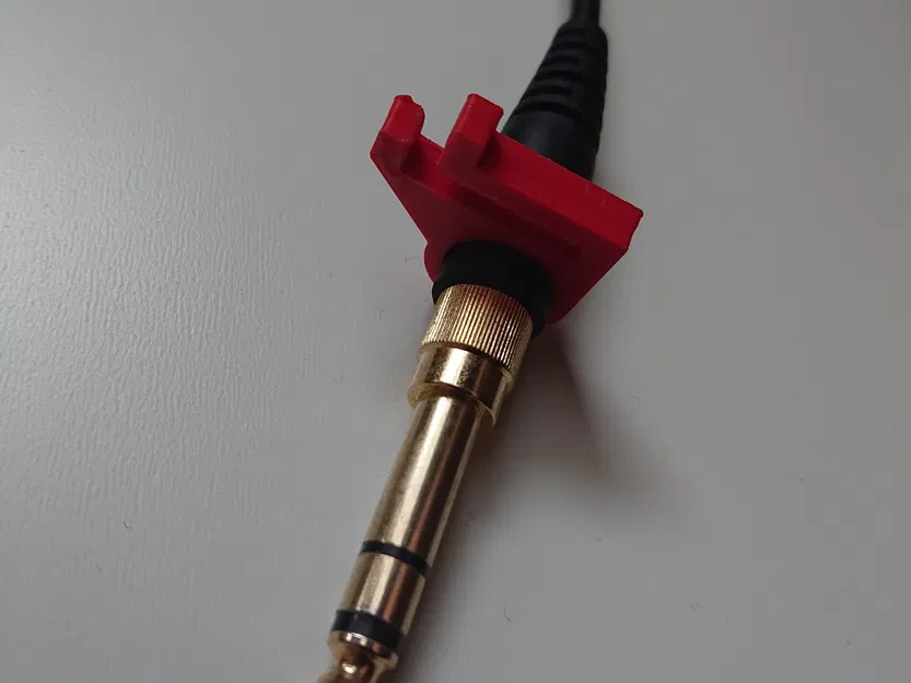 Kẹp giữ jack tai nghe Beyerdynamic - Image 1