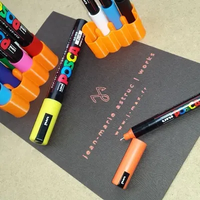 Giá đỡ bút Posca in 3D tiện lợi