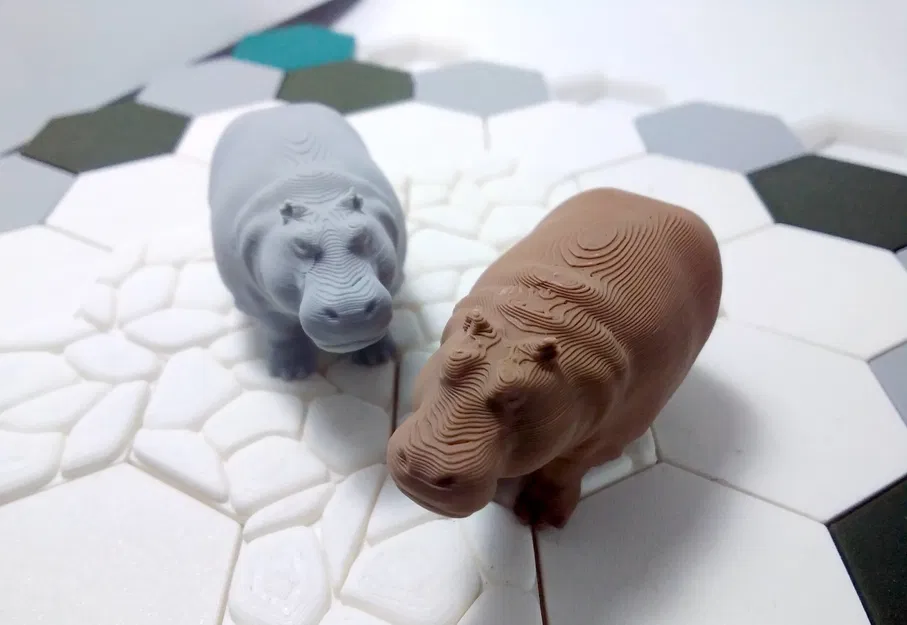 Tượng con hà mã với tư thế đi bộ - Image 1