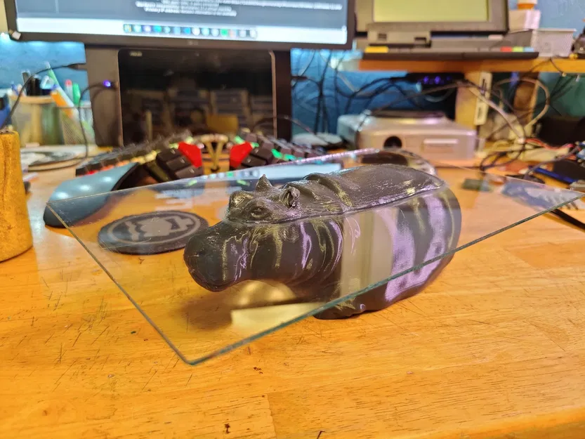 Bàn kính hình hà mã nổi lên từ mặt nước - Image 2