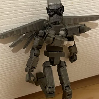 Kính mát cực chất cho nhân vật Lucky 13