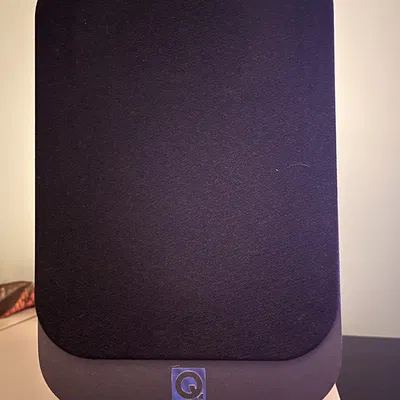 Chân loa bookshelf Q Acoustics nâng cao cách âm