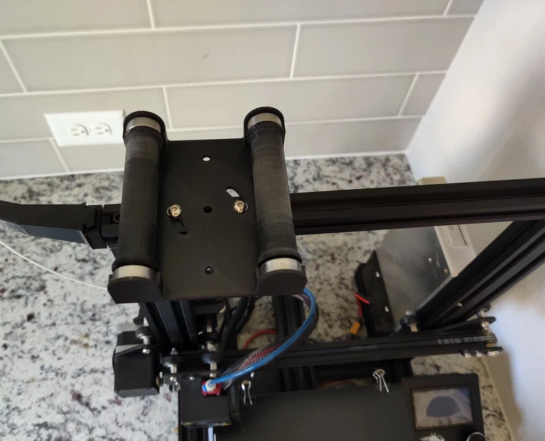 Giá đỡ cuộn filament gắn trên máy in Ender 3 - Image 9
