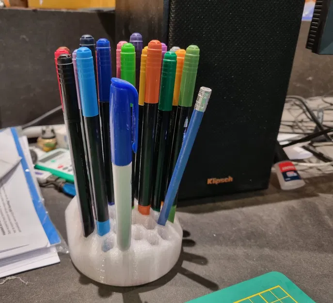 Giá đỡ bút nghiêng tiện lợi cho bàn làm việc - Image 2